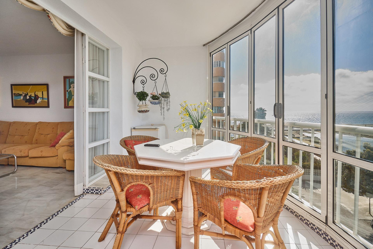 3 Bed Apartment for sale in Fuengirola Costa Del Sol, Málaga, Spain