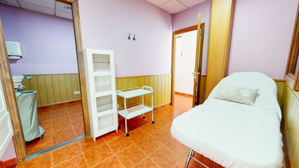 Se vende Local comercial  en Costa Del Sol, Málaga, España