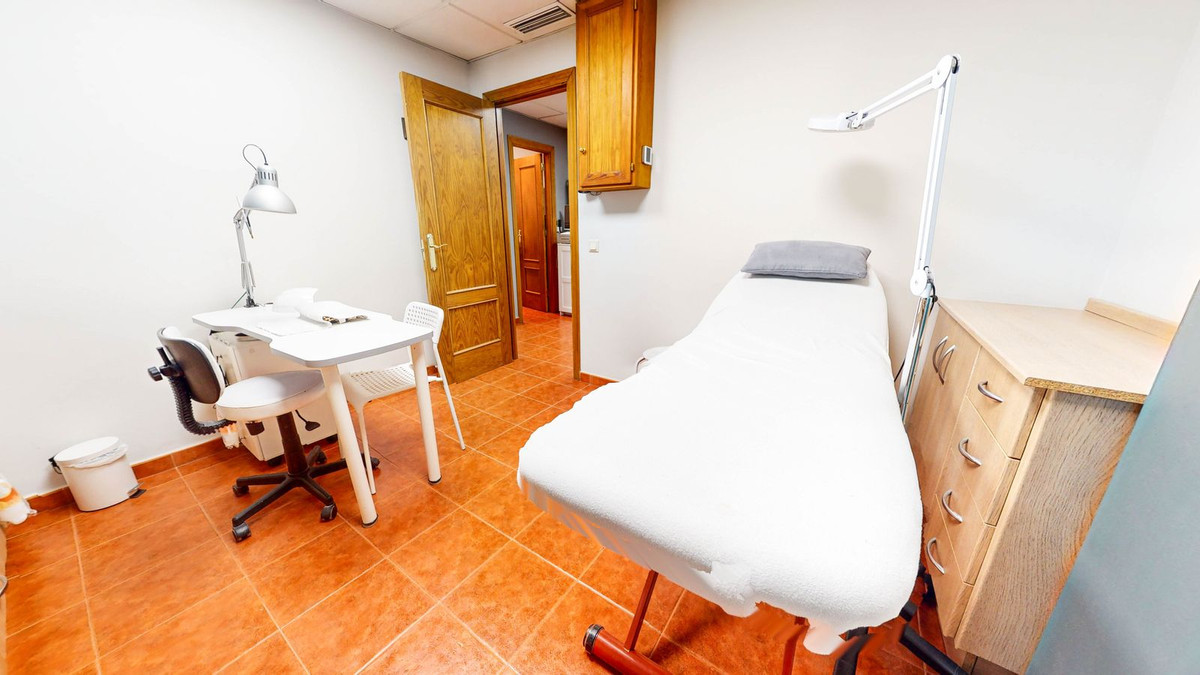 Se vende Local comercial  en Costa Del Sol, Málaga, España