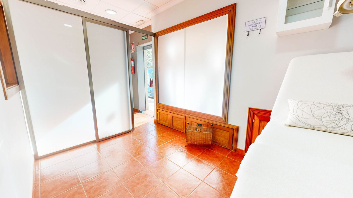 Se vende Local comercial  en Costa Del Sol, Málaga, España