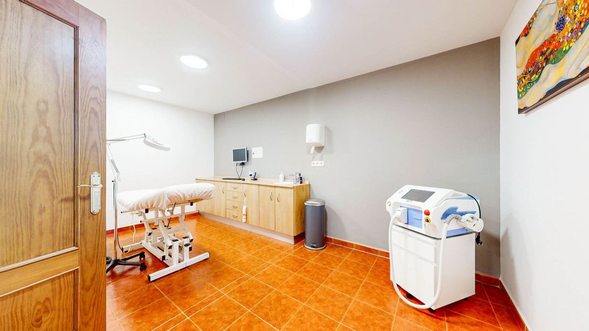 Se vende Local comercial  en Costa Del Sol, Málaga, España