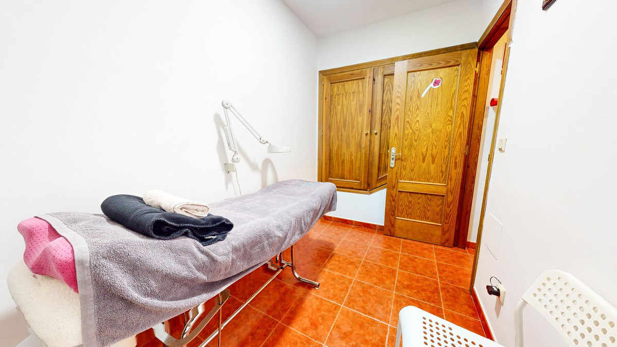 Se vende Local comercial  en Costa Del Sol, Málaga, España