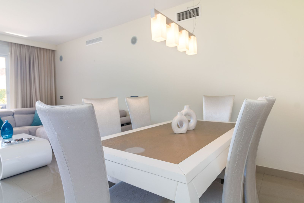Se vende Apartamento Planta Baja de 2 dormitorios en Costa Del Sol, Málaga, España