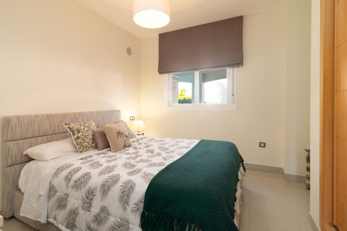 Se vende Apartamento Planta Baja de 2 dormitorios en Costa Del Sol, Málaga, España