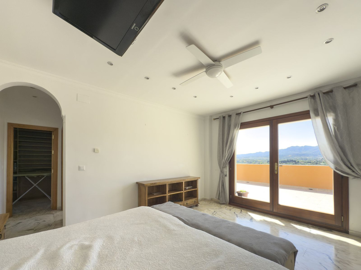 4 Bed Townhouse for sale in Alhaurín El Grande Costa Del Sol, Málaga, Spain