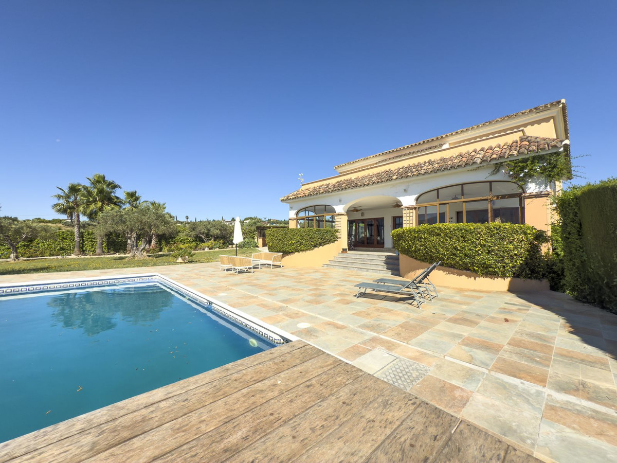 4 Bed Townhouse for sale in Alhaurín El Grande Costa Del Sol, Málaga, Spain