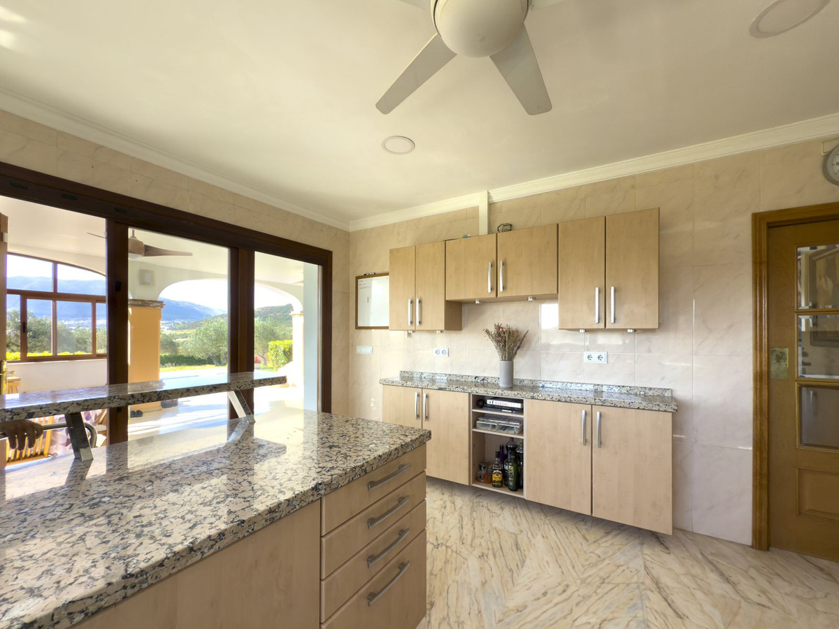 4 Bed Townhouse for sale in Alhaurín El Grande Costa Del Sol, Málaga, Spain