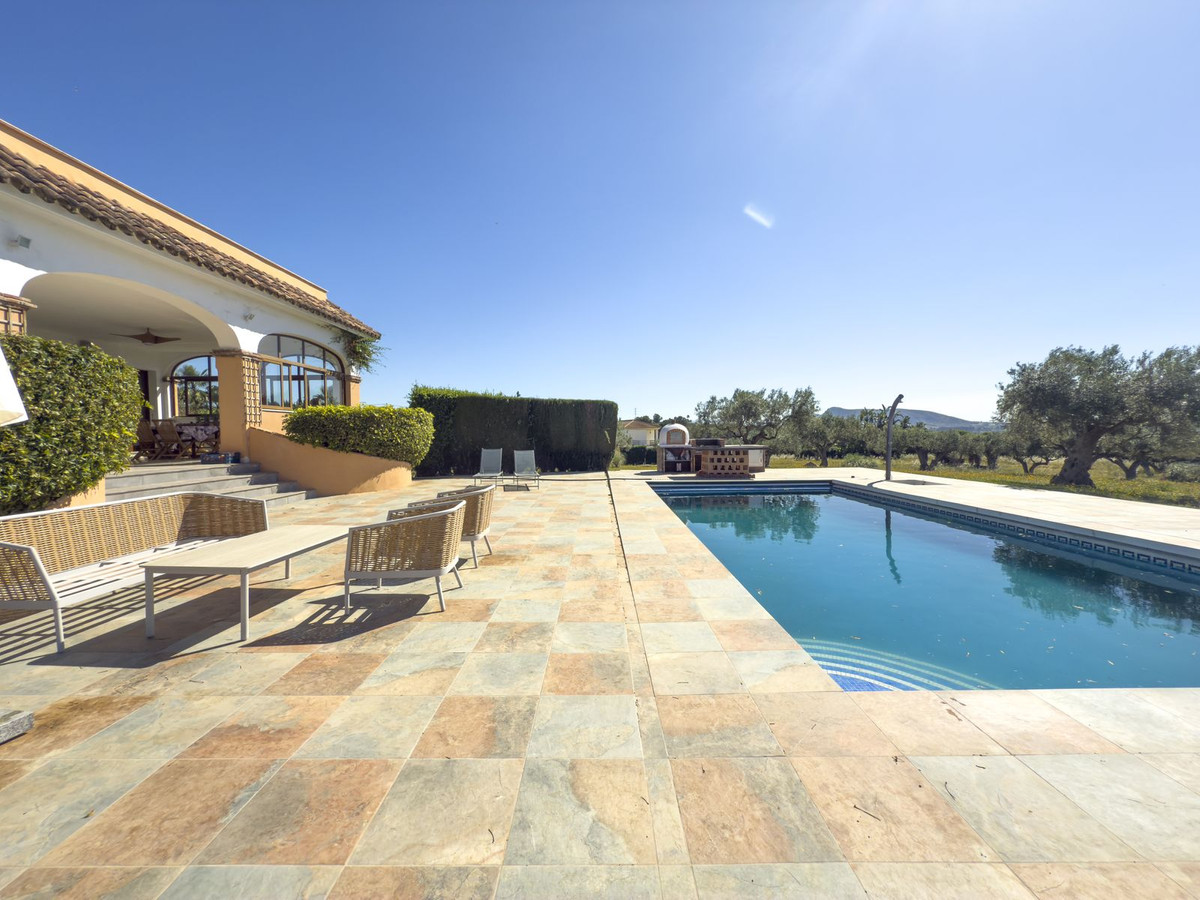 4 Bed Townhouse for sale in Alhaurín El Grande Costa Del Sol, Málaga, Spain