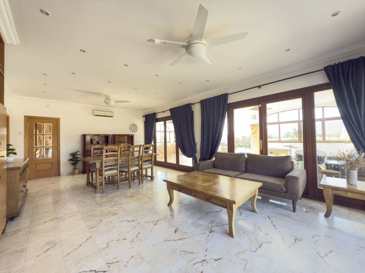 4 Bed Townhouse for sale in Alhaurín El Grande Costa Del Sol, Málaga, Spain