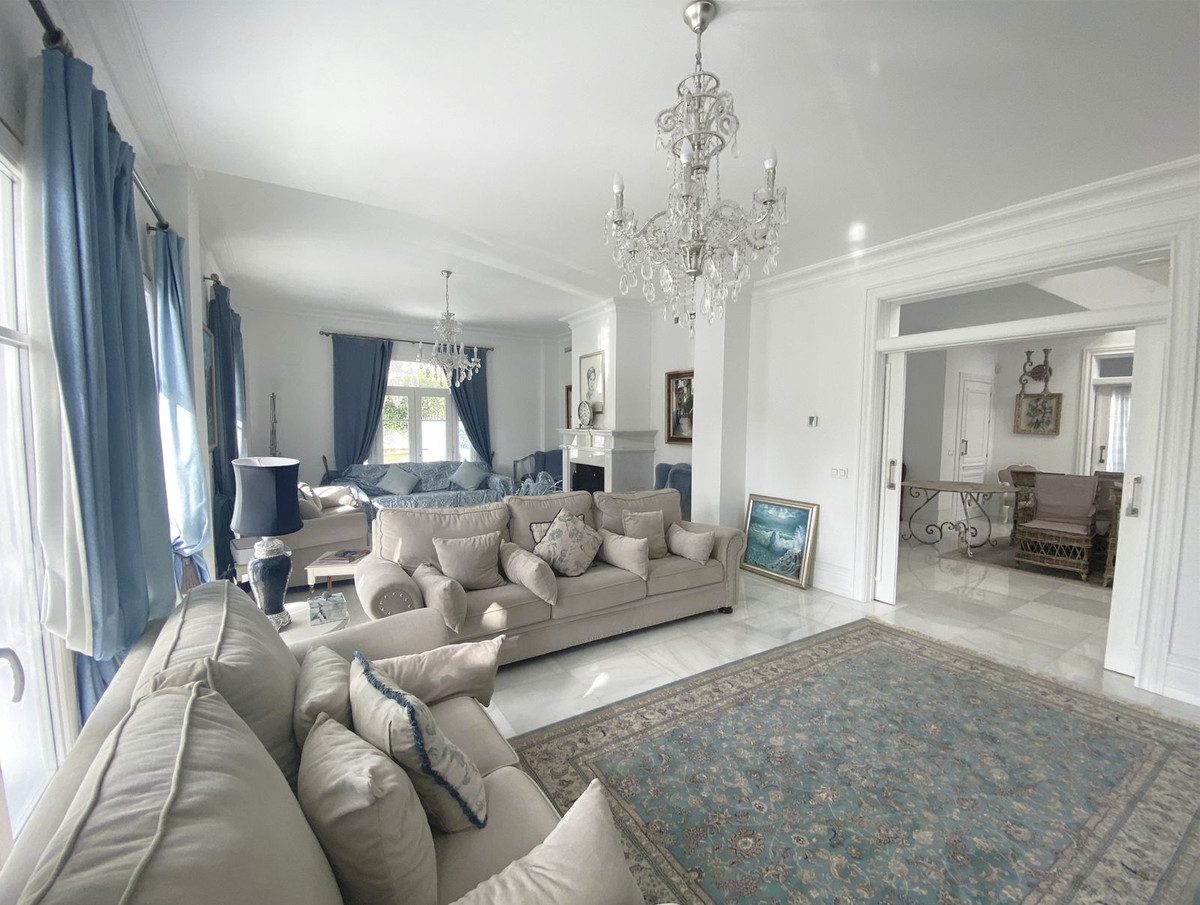 Se vende Villa - Chalet de 13 dormitorios en Costa Del Sol, Málaga, España