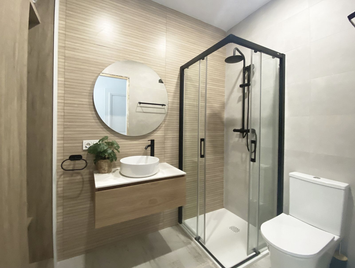 Se vende Villa - Chalet de 13 dormitorios en Costa Del Sol, Málaga, España