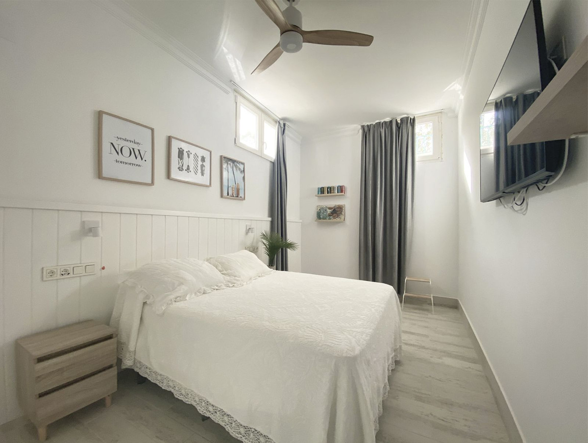 Se vende Villa - Chalet de 13 dormitorios en Costa Del Sol, Málaga, España