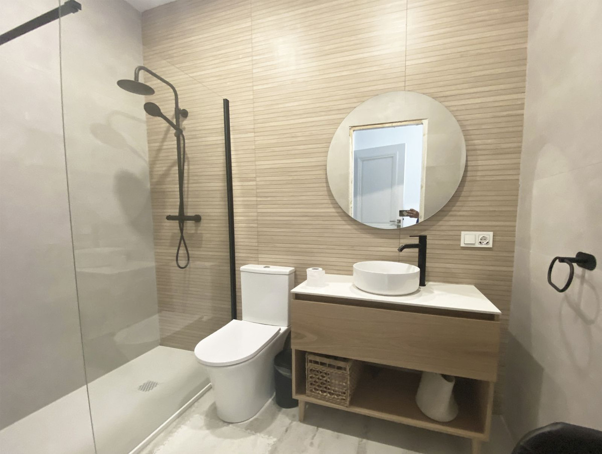 Se vende Villa - Chalet de 13 dormitorios en Costa Del Sol, Málaga, España