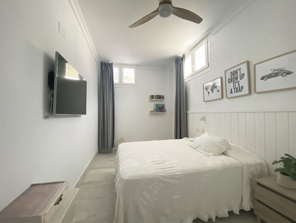 Se vende Villa - Chalet de 13 dormitorios en Costa Del Sol, Málaga, España