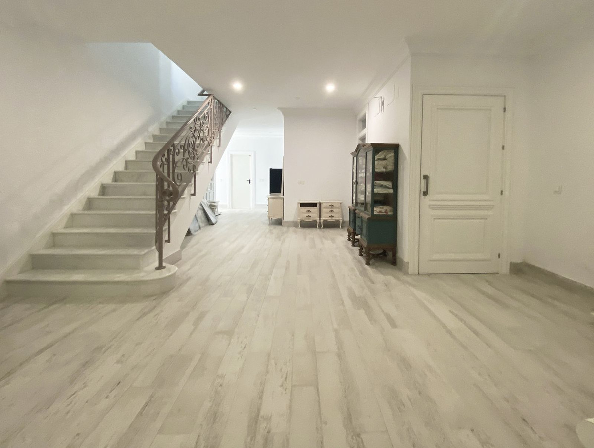 Se vende Villa - Chalet de 13 dormitorios en Costa Del Sol, Málaga, España