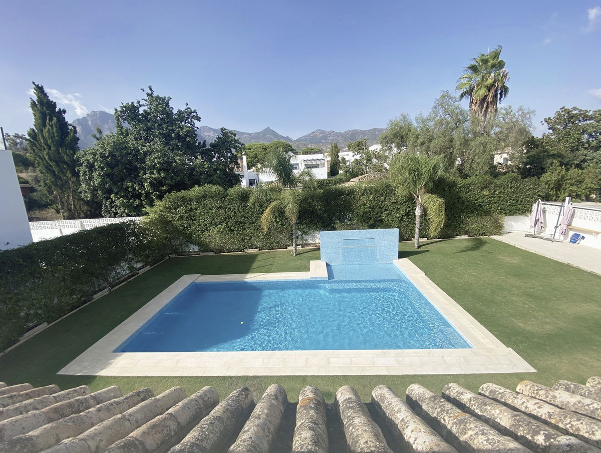 Se vende Villa - Chalet de 13 dormitorios en Costa Del Sol, Málaga, España