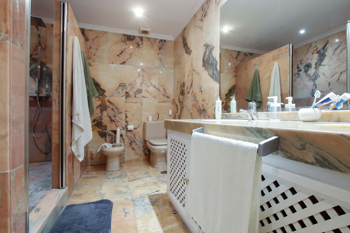 3 Bed Apartment for sale in Nueva Andalucía Costa Del Sol, Málaga, Spain