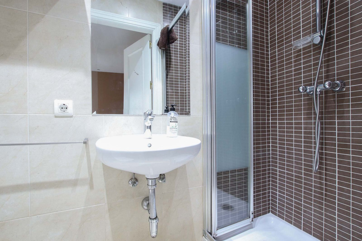 3 Bed Apartment for sale in Nueva Andalucía Costa Del Sol, Málaga, Spain