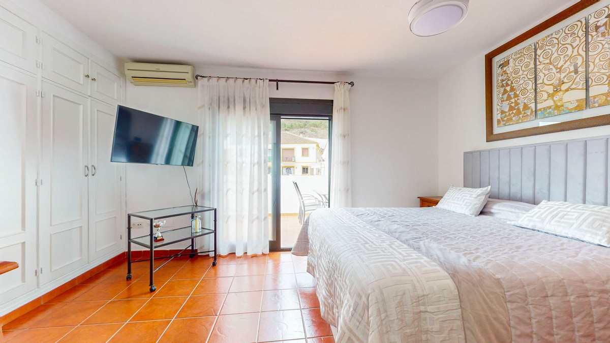 Se vende Pareada de 4 dormitorios en Costa Del Sol, Málaga, España
