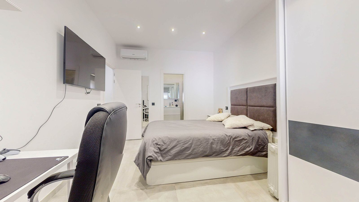 Se vende Pareada de 4 dormitorios en Costa Del Sol, Málaga, España