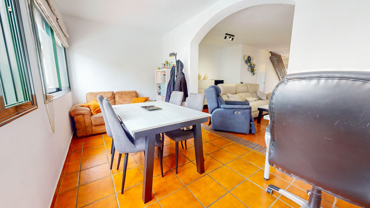 Se vende Pareada de 4 dormitorios en Costa Del Sol, Málaga, España