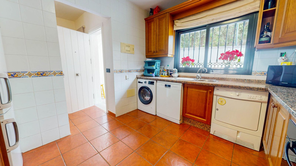 Se vende Pareada de 4 dormitorios en Costa Del Sol, Málaga, España