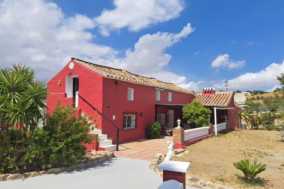 5 Bed Townhouse for sale in Coín Costa Del Sol, Málaga, Spain