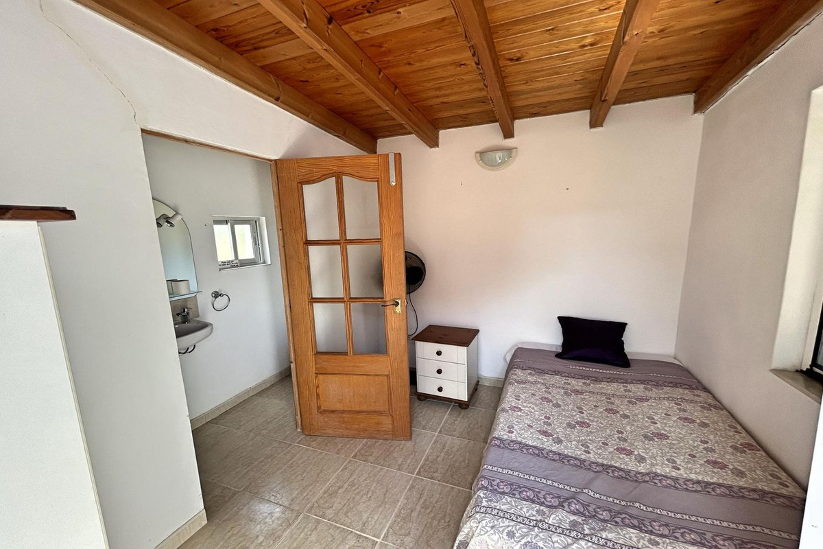 5 Bed Townhouse for sale in Coín Costa Del Sol, Málaga, Spain