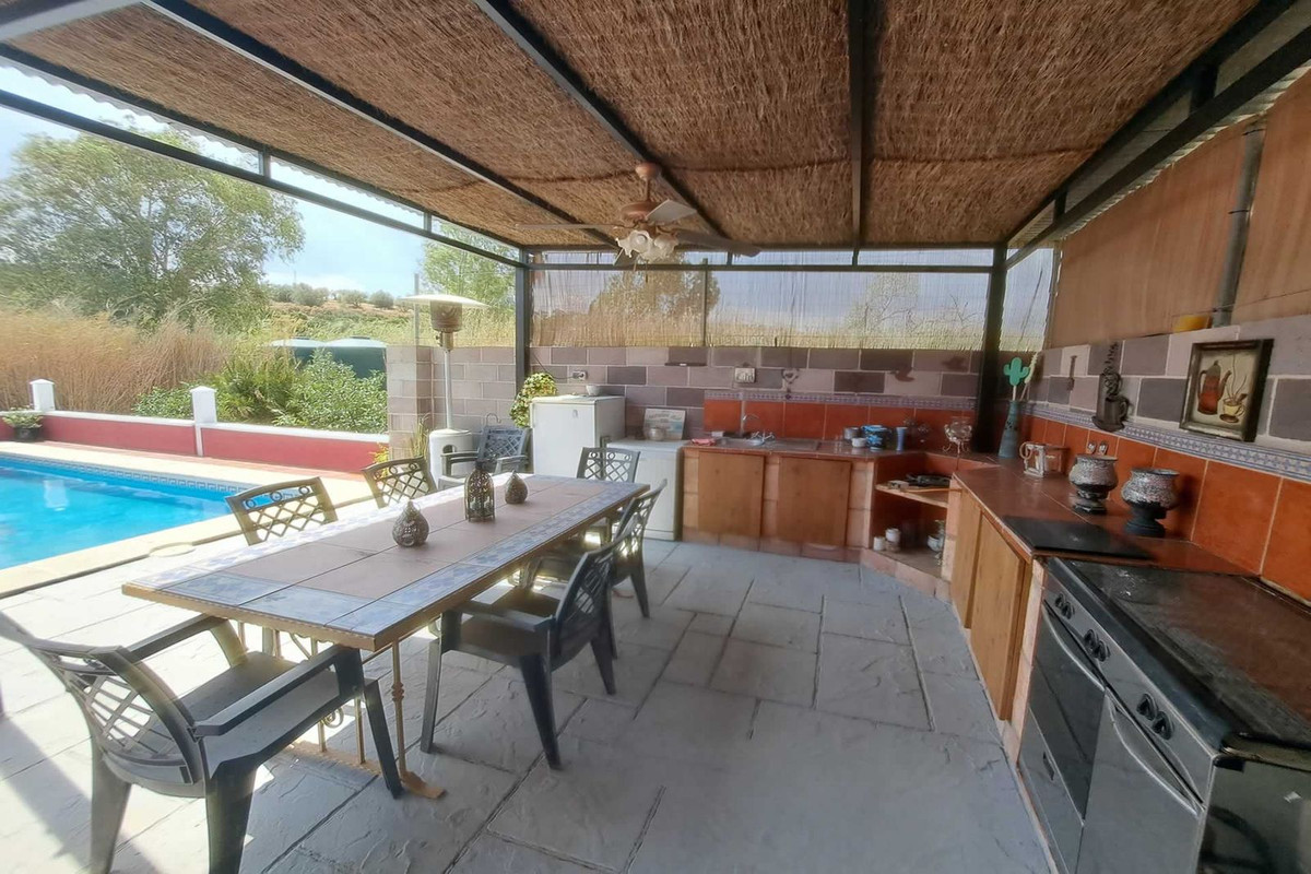 5 Bed Townhouse for sale in Coín Costa Del Sol, Málaga, Spain