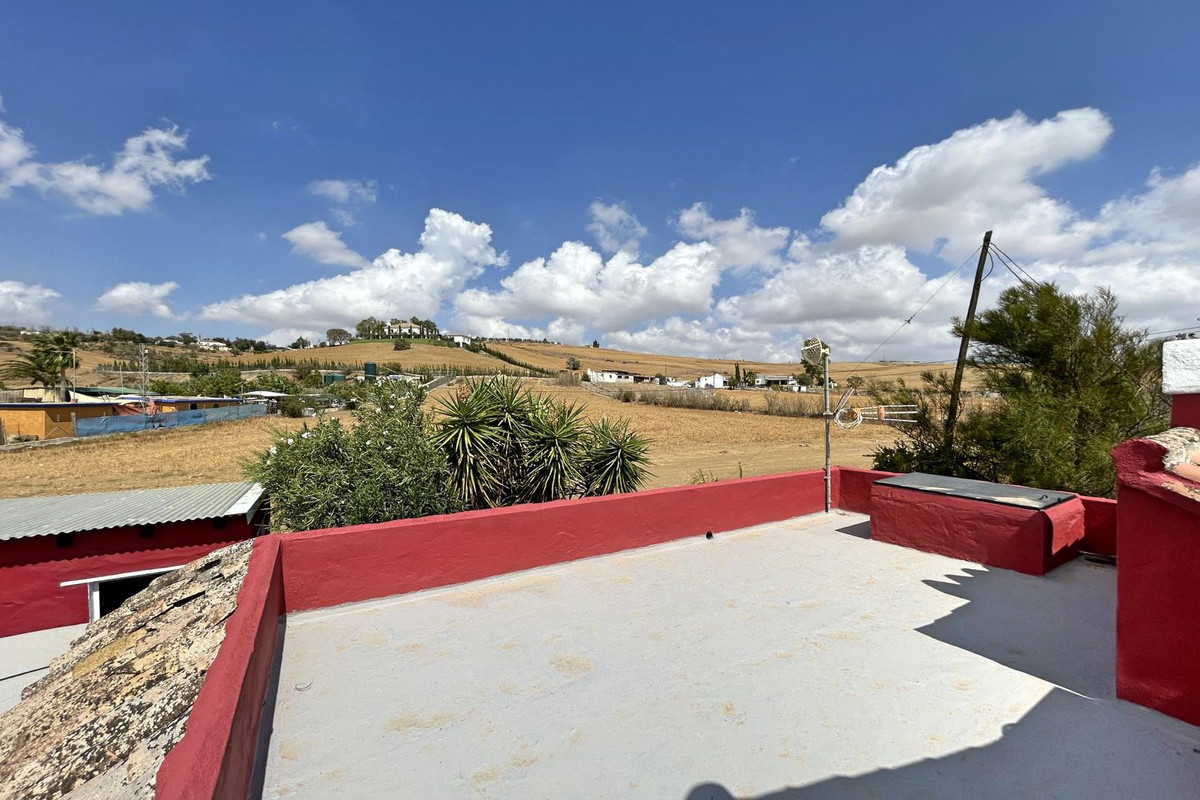 5 Bed Townhouse for sale in Coín Costa Del Sol, Málaga, Spain