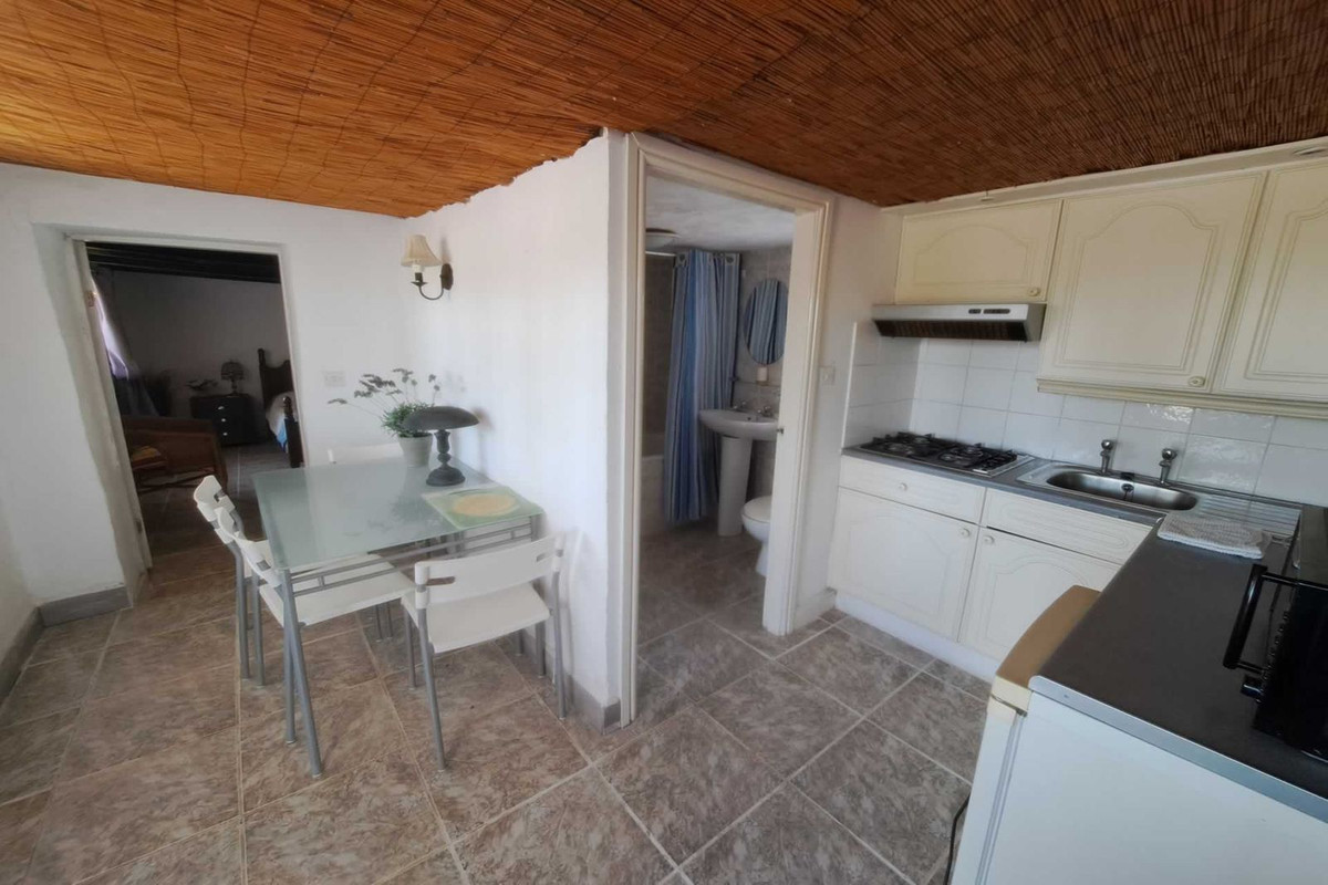 5 Bed Townhouse for sale in Coín Costa Del Sol, Málaga, Spain