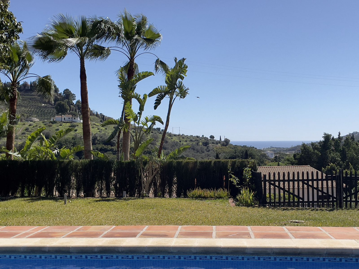 Se vende Villa - Chalet de 9 dormitorios en Costa Del Sol East, Málaga, España