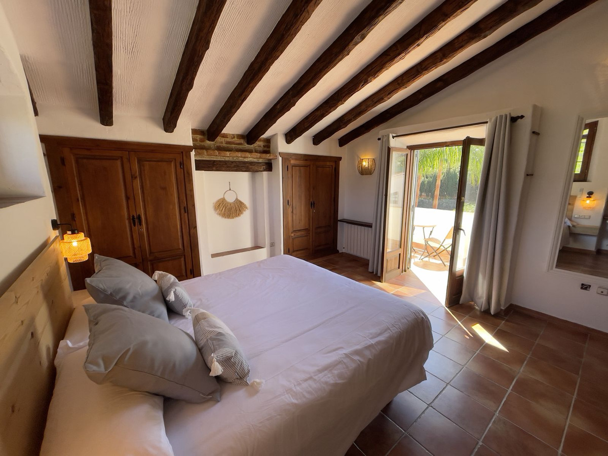 Se vende Villa - Chalet de 9 dormitorios en Costa Del Sol East, Málaga, España
