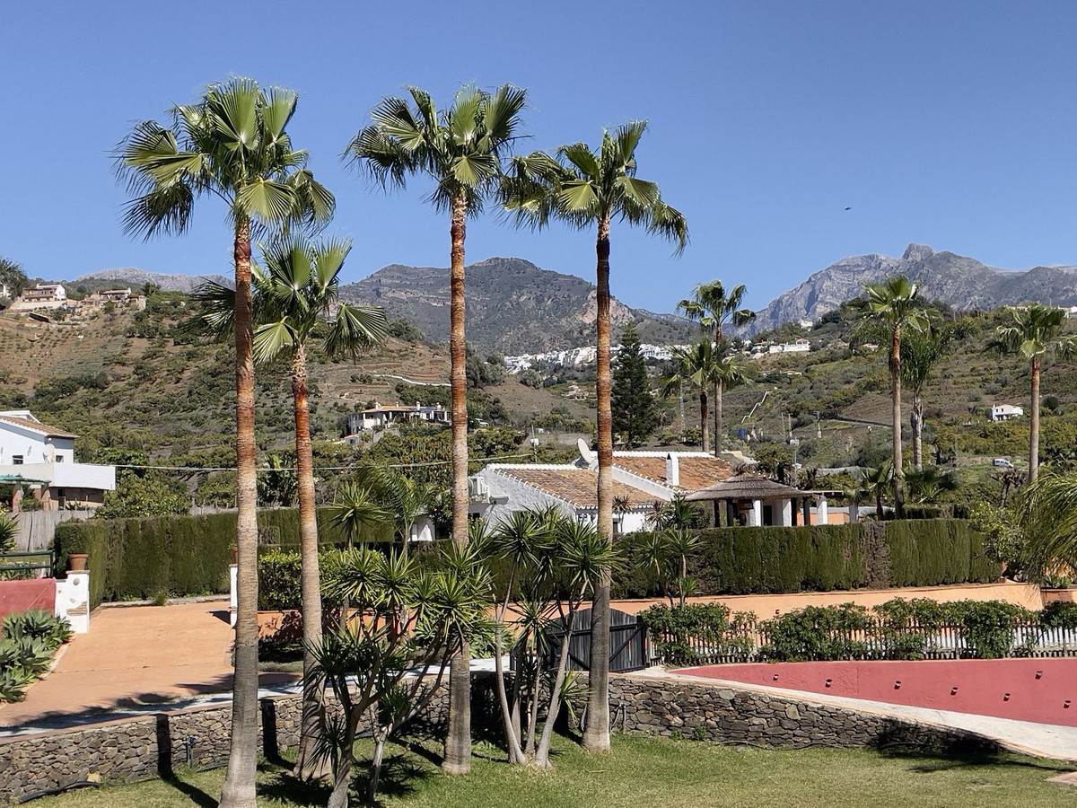 Se vende Villa - Chalet de 9 dormitorios en Costa Del Sol East, Málaga, España