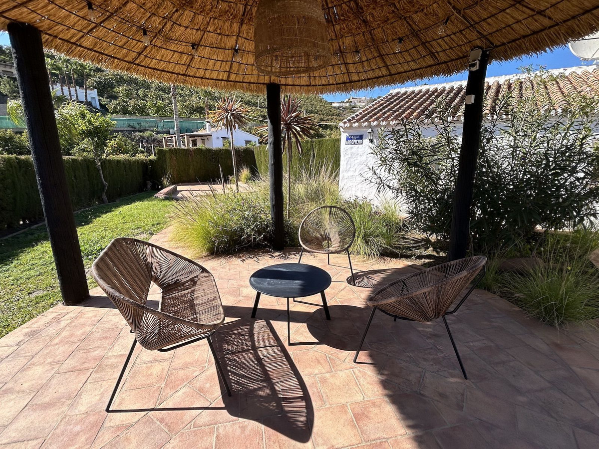 Se vende Villa - Chalet de 9 dormitorios en Costa Del Sol East, Málaga, España