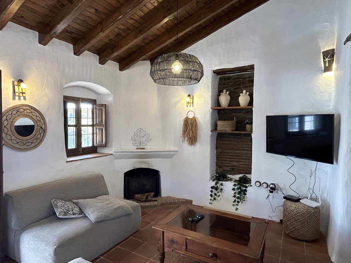 Se vende Villa - Chalet de 9 dormitorios en Costa Del Sol East, Málaga, España