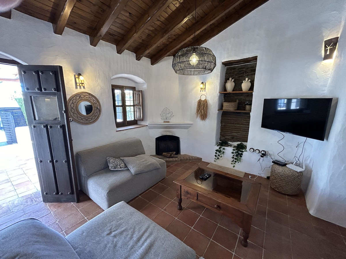 Se vende Villa - Chalet de 9 dormitorios en Costa Del Sol East, Málaga, España