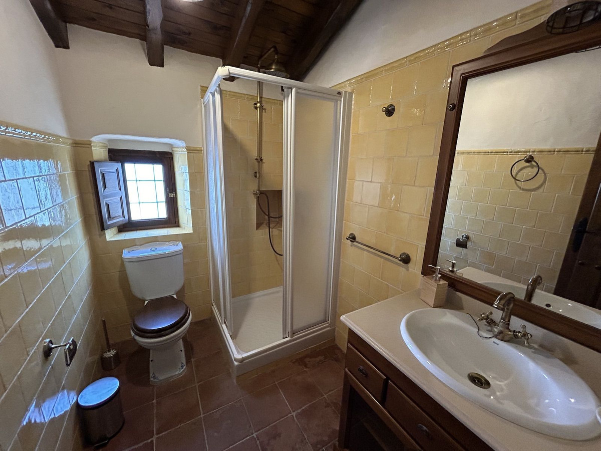Se vende Villa - Chalet de 9 dormitorios en Costa Del Sol East, Málaga, España