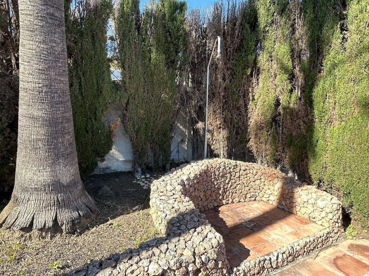 Se vende Villa - Chalet de 9 dormitorios en Costa Del Sol East, Málaga, España