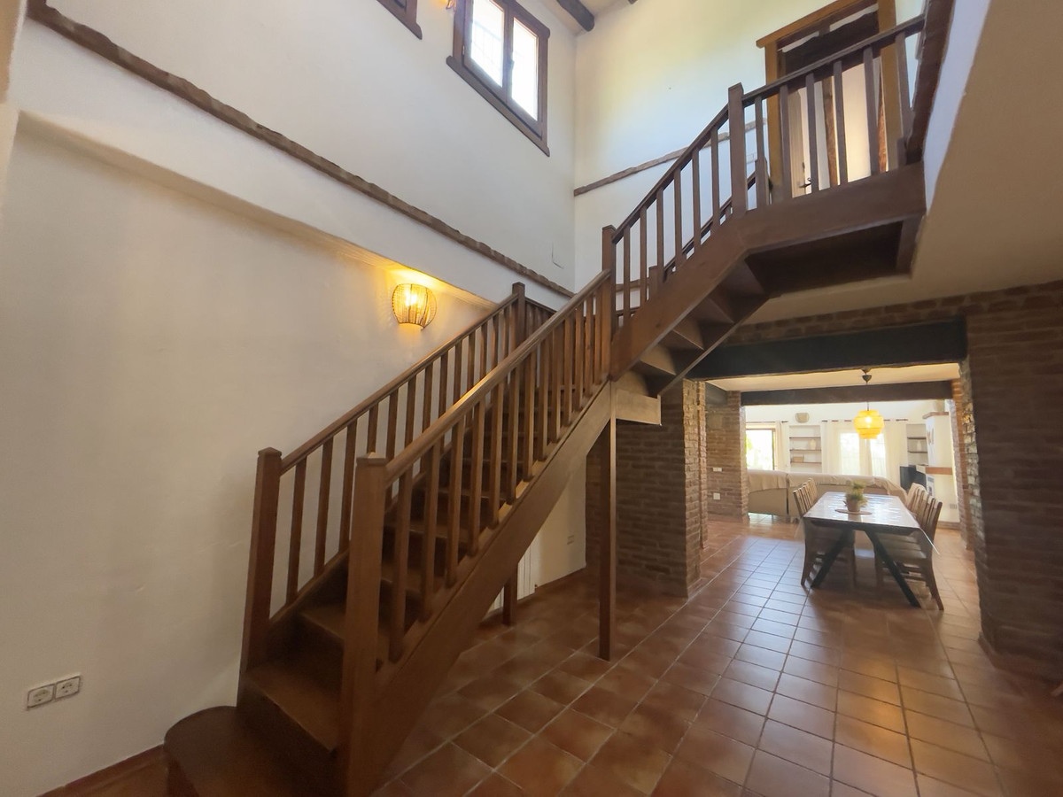 Se vende Villa - Chalet de 9 dormitorios en Costa Del Sol East, Málaga, España
