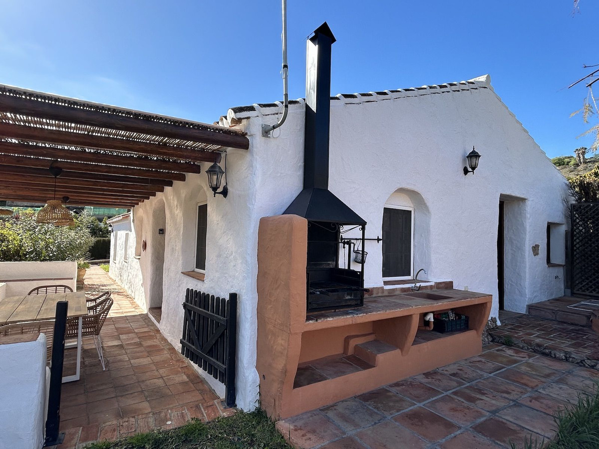 Se vende Villa - Chalet de 9 dormitorios en Costa Del Sol East, Málaga, España