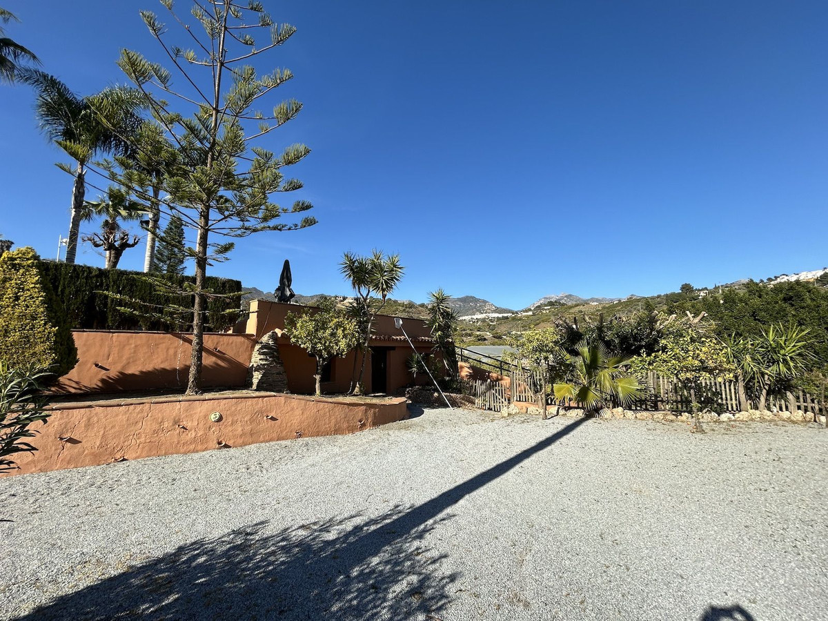 Se vende Villa - Chalet de 9 dormitorios en Costa Del Sol East, Málaga, España
