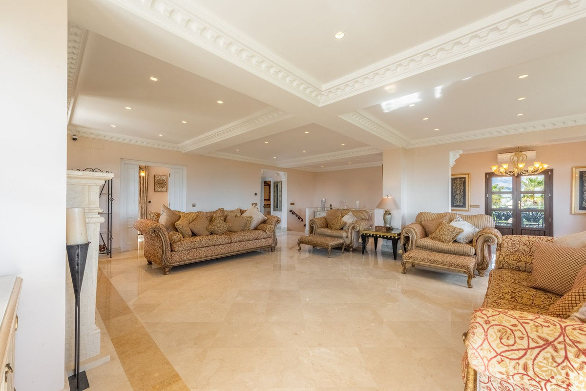 Se vende Villa - Chalet de 6 dormitorios en Costa Del Sol, Málaga, España