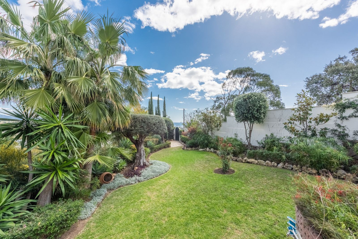 Se vende Villa - Chalet de 6 dormitorios en Costa Del Sol, Málaga, España