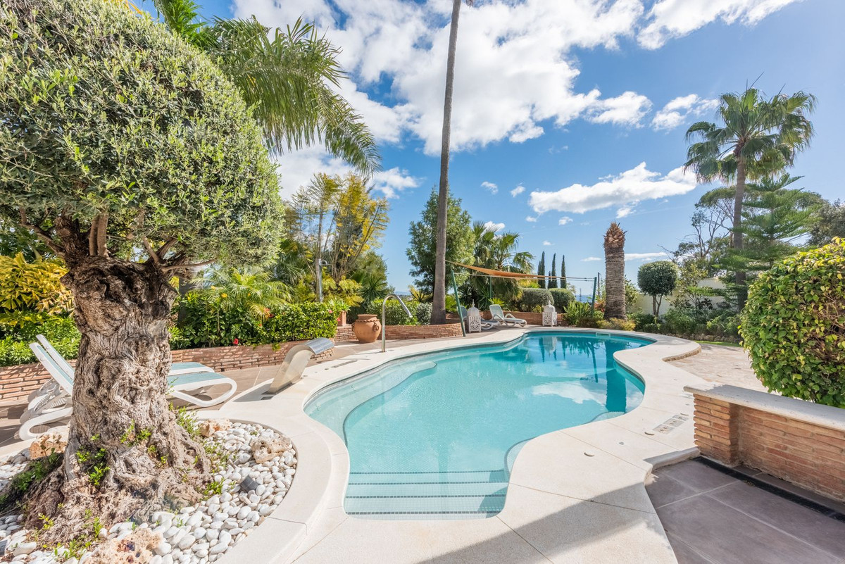 Se vende Villa - Chalet de 6 dormitorios en Costa Del Sol, Málaga, España