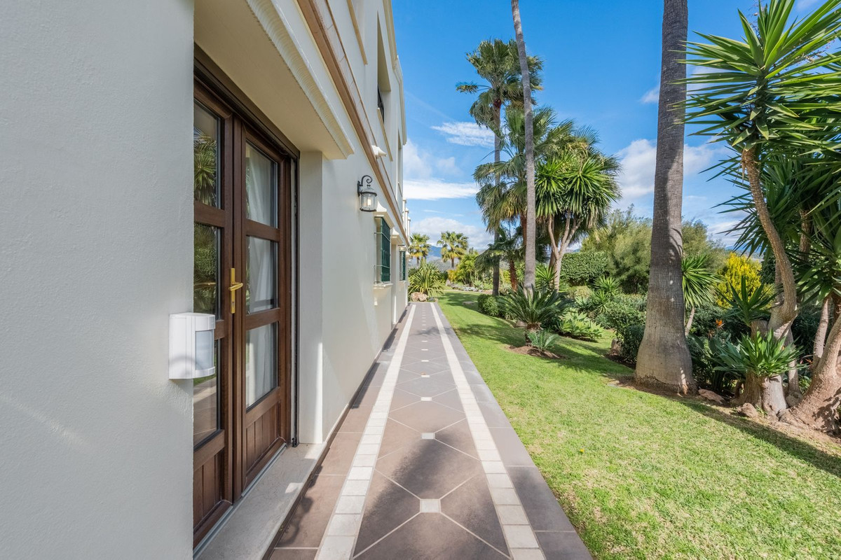 Se vende Villa - Chalet de 6 dormitorios en Costa Del Sol, Málaga, España