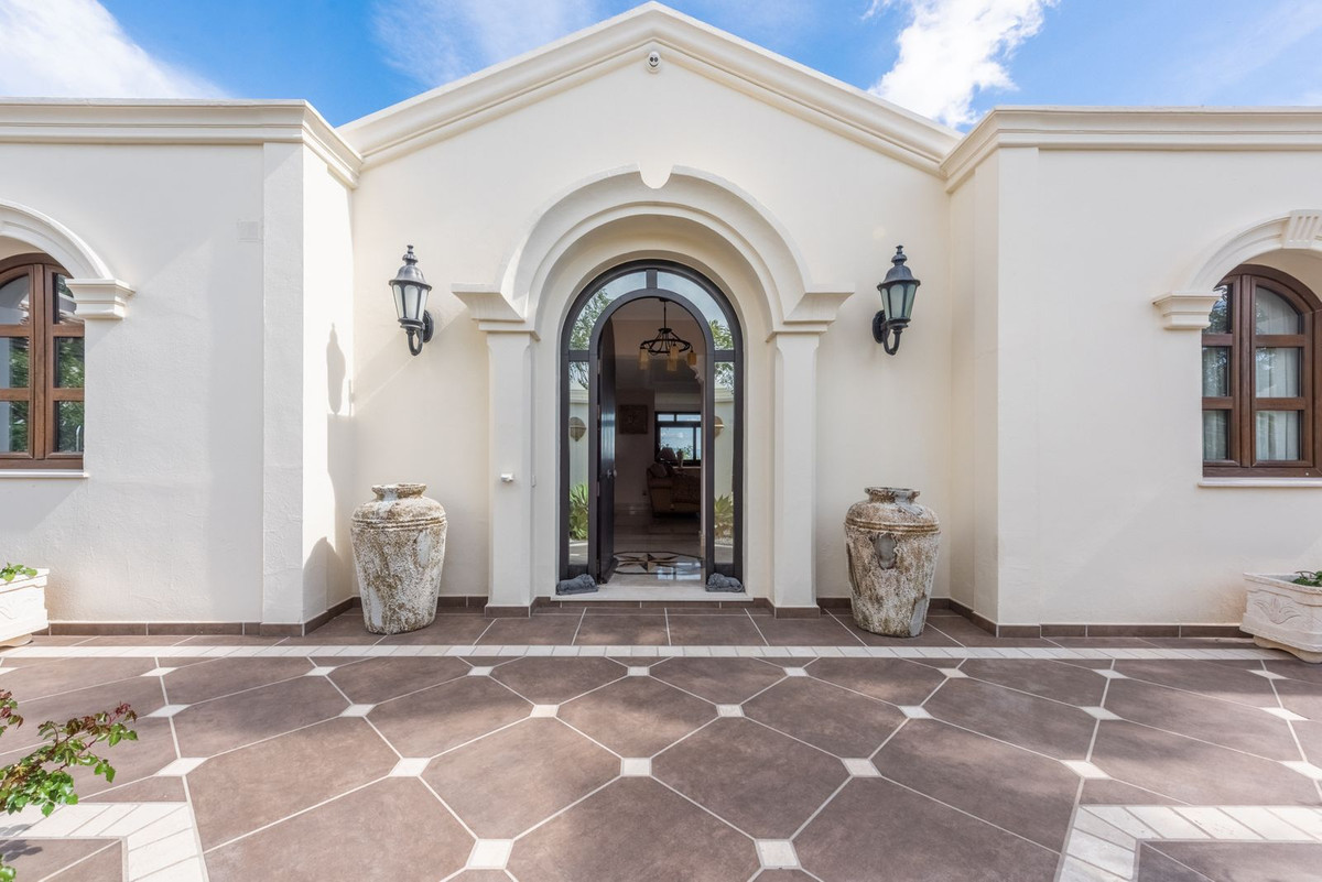Se vende Villa - Chalet de 6 dormitorios en Costa Del Sol, Málaga, España