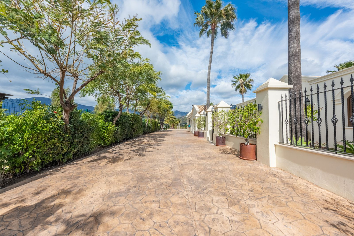 Se vende Villa - Chalet de 6 dormitorios en Costa Del Sol, Málaga, España