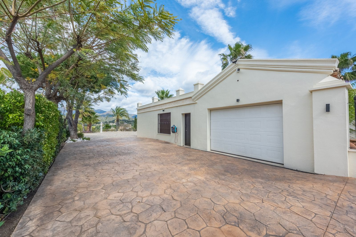 Se vende Villa - Chalet de 6 dormitorios en Costa Del Sol, Málaga, España