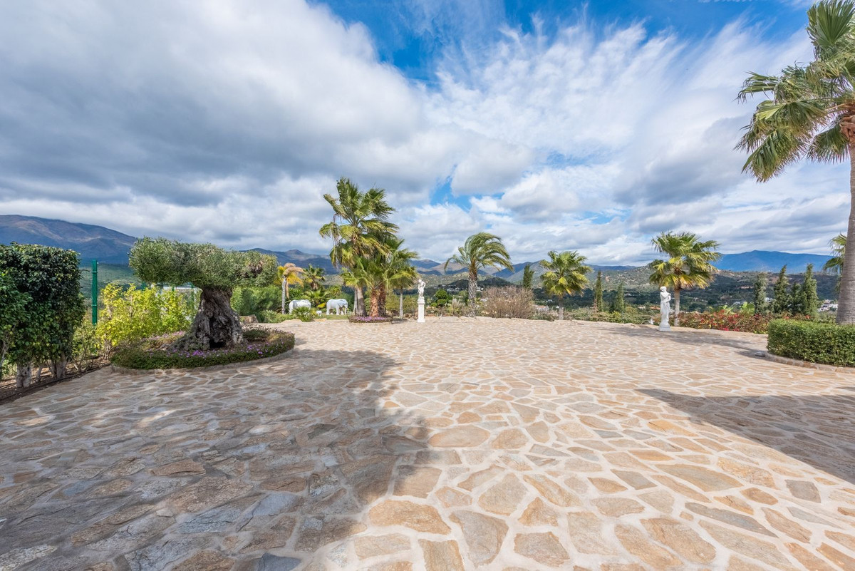 Se vende Villa - Chalet de 6 dormitorios en Costa Del Sol, Málaga, España